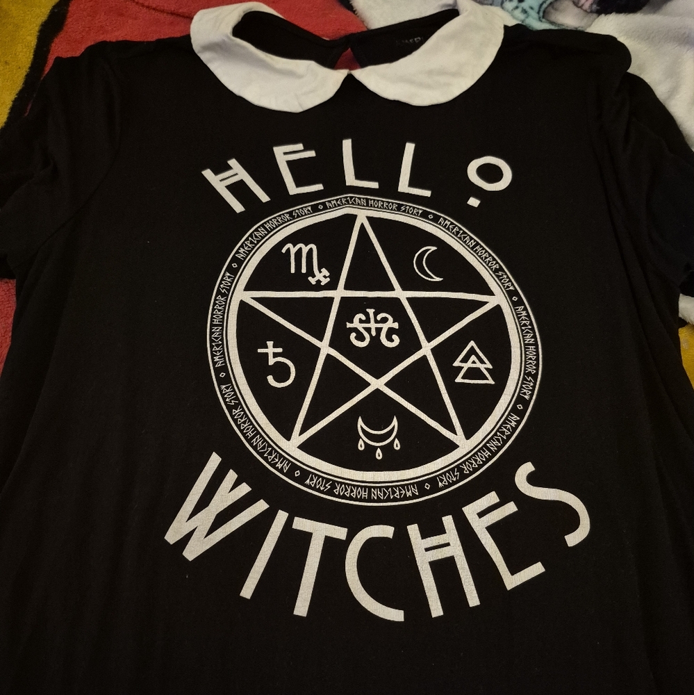 Hot Topic Black and White Blouse